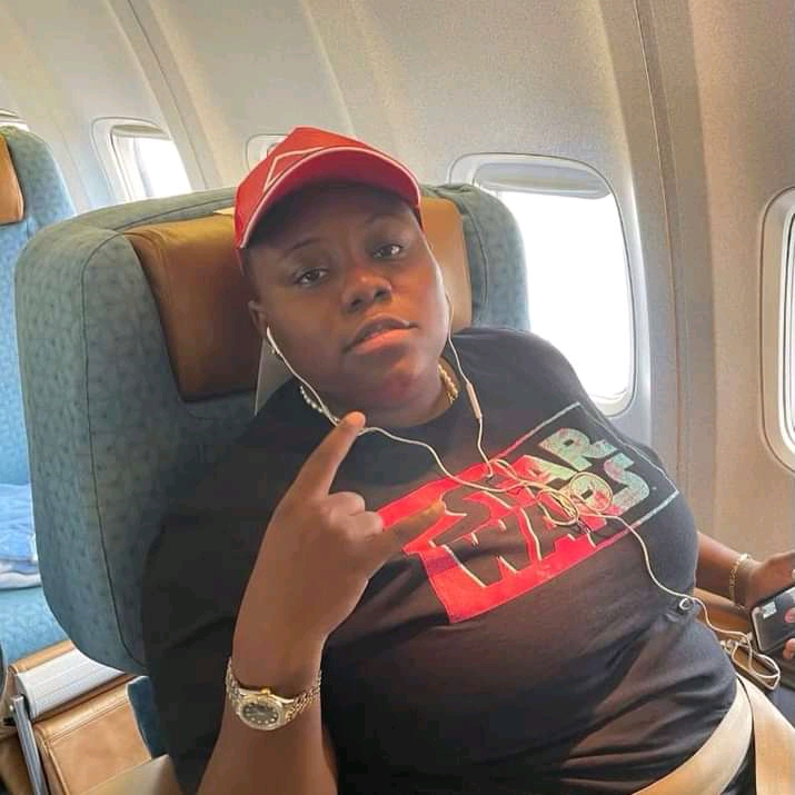 “If you get passport, you wan go Dubai?” –Teni, a Nigerian musician, says as she promises to fly a fan to Dubai for vacation and shopping.