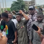 Students Obstruct The Lagos-Ibadan Expressway To Affirm The ASUU Strike (Video)